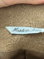 Cappotto in lana rifinito a mano