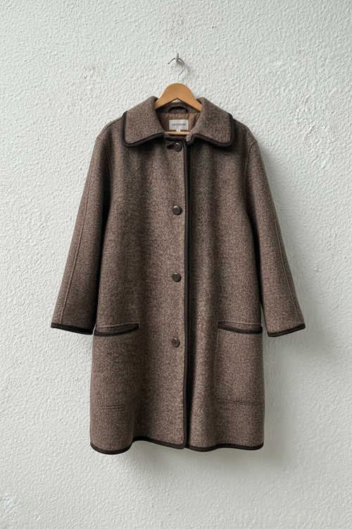 Cappotto tweed beige bordure scure su gruccia