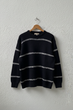 Maglione nero righe grigie girocollo su gruccia